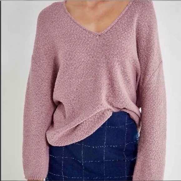 Urban Outfitters Maeve Reversible V-Neck Sweater - size medium - Picture 3 of 10